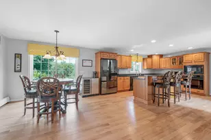 17 Sherry Cir, Brentwood, NH 03833 - Photo 9