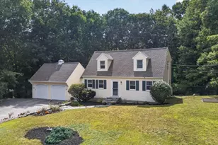 13 Helen Dr, Hooksett, NH 03106 - Photo 3