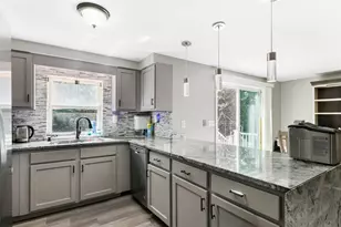 19 Jade Ct, Derry, NH 03038 - Photo 13
