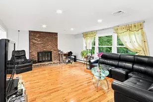 97 Rockingham Rd, Londonderry, NH 03053 - Photo 7