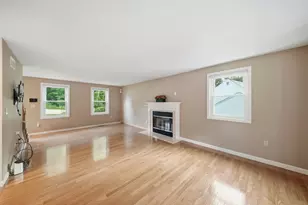25 St Anthony Dr, Hudson, NH 03051 - Photo 9