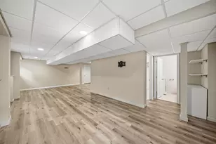 25 St Anthony Dr, Hudson, NH 03051 - Photo 35