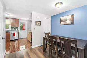 105 Stonegate Ln, Derry, NH 03038 - Photo 5
