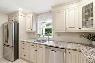 16 Alyssa Dr, Derry, NH 03038 - Photo 9