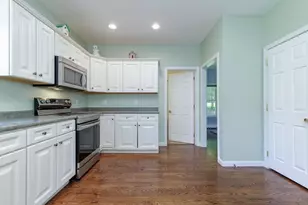 1 Mayfly Ln, Raymond, NH 03077 - Photo 9