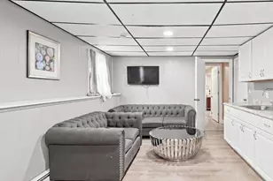 22 Woodbury St, Salem, NH 03079 - Photo 27