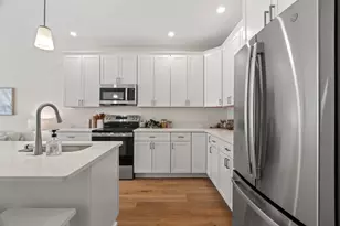 11 Suffolk Dr, Concord, NH 03303 - Photo 9