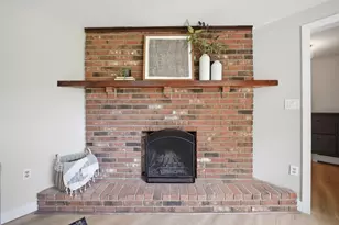7 Twin St, Windham, NH 03087 - Photo 17