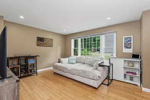 47 Burgundy Dr, Nashua, NH 03062 - Photo 9