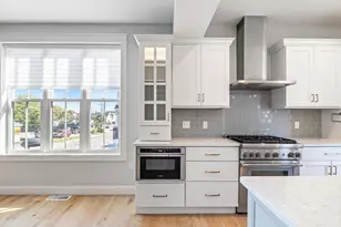 30 Cate St, Portsmouth, NH 03801 - Photo 3