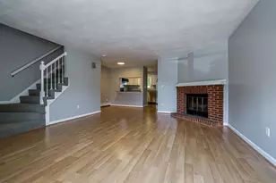 8 Stillwater Dr, Nashua, NH 03062 - Photo 3
