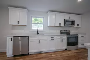11 Millville St, Salem, NH 03079 - Photo 5