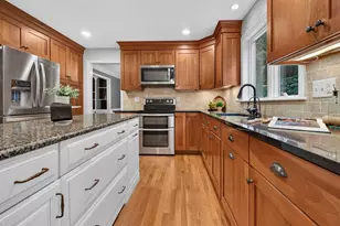 14 Fieldstone Dr, Amherst, NH 03031 - Photo 7