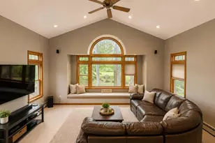 14 Shasta Dr, Londonderry, NH 03053 - Photo 5