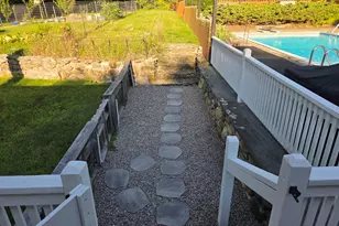 100 Musquash Rd, Hudson, NH 03051 - Photo 7