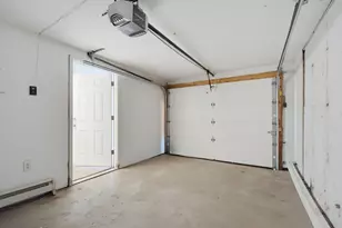 172 Morse Rd, Manchester, NH 03104 - Photo 9