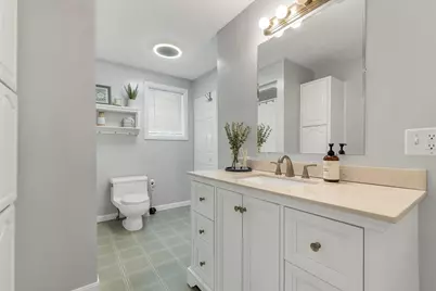 33 Moreau Street, Manchester, NH 03102 - Photo 19
