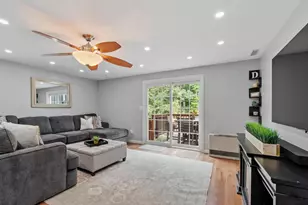 10 Aspen Ln, Merrimack, NH 03045 - Photo 3