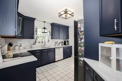4 Woodbury Lane, Bedford, NH 03110 - Photo 7