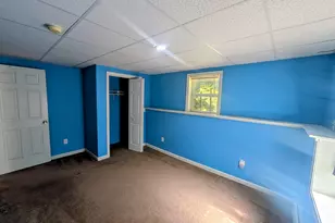 33 Chestnut St, Claremont, NH 03743 - Photo 15