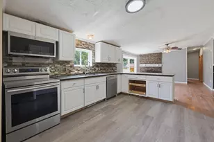 10 Davis Ln, New Boston, NH 03070 - Photo 9