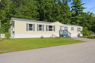 18 Parker Ave, Raymond, NH 03077 - Photo 1