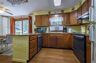 19 Comstock Dr, Milford, NH 03055 - Photo 7
