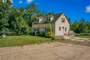 293 Laconia Rd, Tilton, NH 03237 - Photo 3