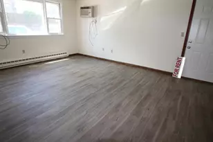 73 East Broadway St, Derry, NH 03038 - Photo 5