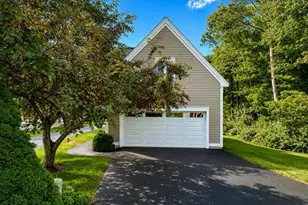 52 Barbara Ln, Hudson, NH 03051 - Photo 1