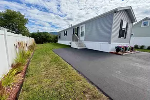 21 Union St, Gorham, NH 03581 - Photo 1