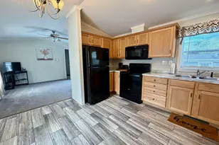 21 Union St, Gorham, NH 03581 - Photo 5