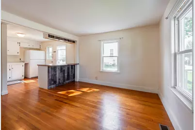 33 Charlotte Avenue, Nashua, NH 03064 - Photo 9