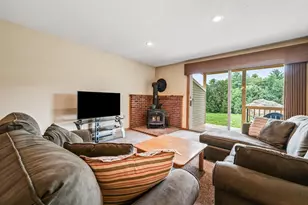 56 Northbrook Cir, Conway, NH 03818 - Photo 5