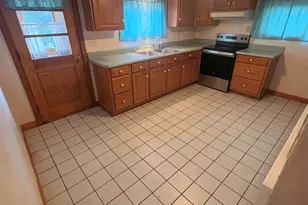 246 Bridge St, Berlin, NH 03570 - Photo 5