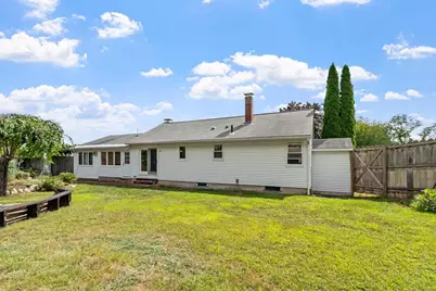 654 Daniel Webster Highway, Merrimack, NH 03054 - Photo 3