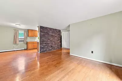 134 S Main Street, Newton, NH 03858 - Photo 5