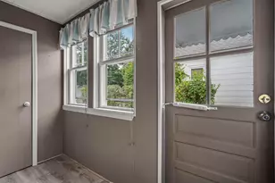 179 Mitchell St, Manchester, NH 03103 - Photo 29