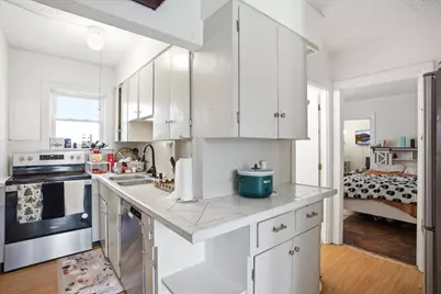 650 Lake Avenue, Manchester, NH 03103 - Photo 5
