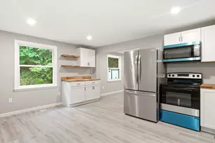 182 Buck St, Pembroke, NH 03275 - Photo 7