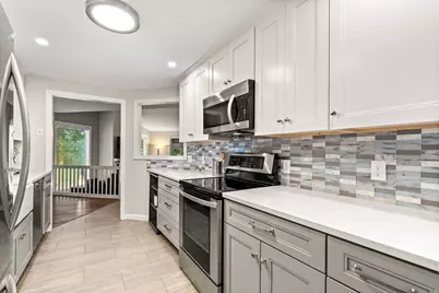 33 Walden Pond Drive, Nashua, NH 03064 - Photo 27