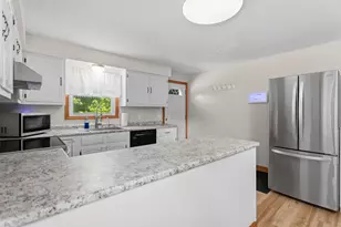 169 Weston Rd, Manchester, NH 03103 - Photo 17