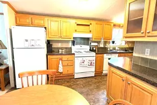 2 Parker Ave, Raymond, NH 03077 - Photo 9