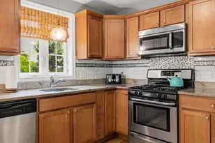29 Locksley Ln, Raymond, NH 03077 - Photo 11