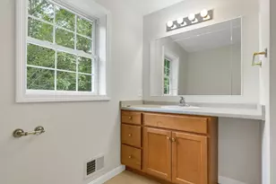 166 Sandown Rd, Fremont, NH 03044 - Photo 23
