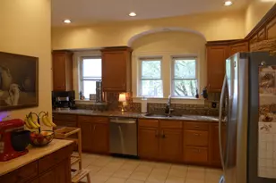 29 Prospect St, Claremont, NH 03743 - Photo 11