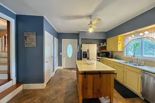 8 Henry St, Claremont, NH 03743 - Photo 15