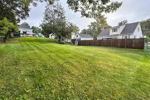 8 Henry St, Claremont, NH 03743 - Photo 7