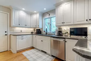 59 Stratham Rd, Stratham, NH 03885 - Photo 7