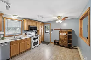 23 Hampshire Dr, Concord, NH 03301 - Photo 7